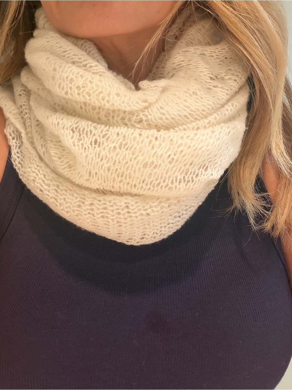 FEDELI Lightweight Open-Knit Scarf in Ivory